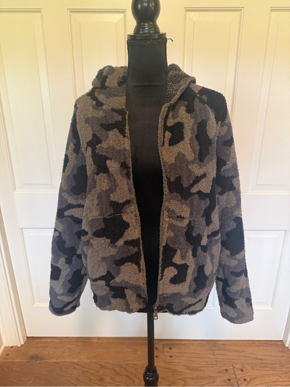 Cozy Hooded Zip-Up Sherpa Jacket - Gray Camo